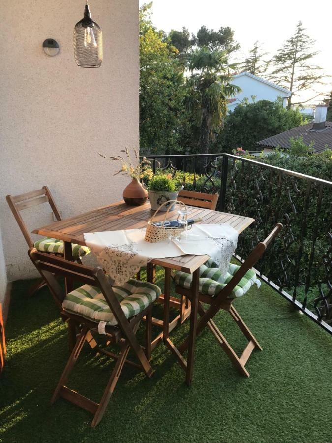 Apartment Aquamarin, Blizu Mora S Pogledom Na More, Za Do 6 Osoba มาลินสกา ภายนอก รูปภาพ